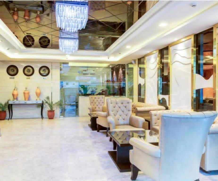 Hotel S C Residency Zirakpur 외부 사진