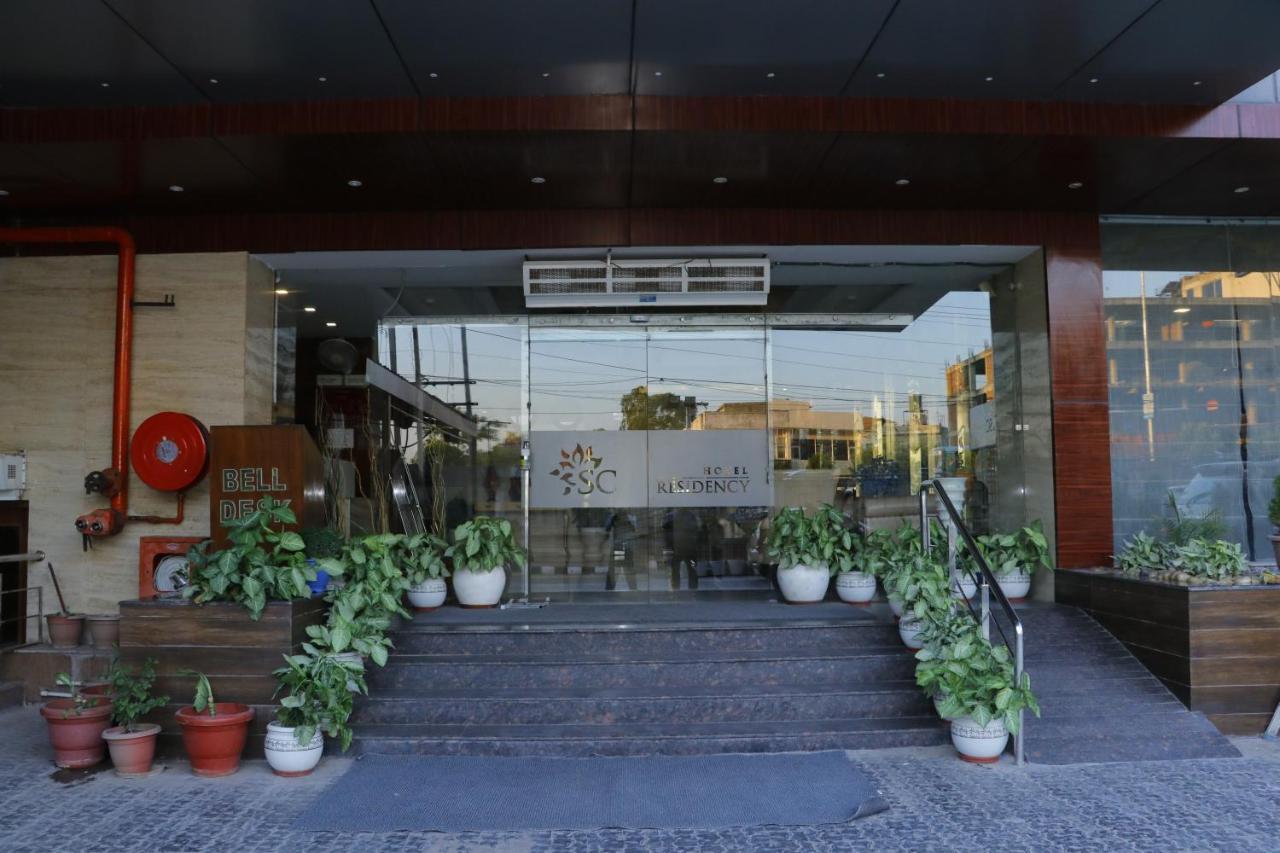Hotel S C Residency Zirakpur 외부 사진
