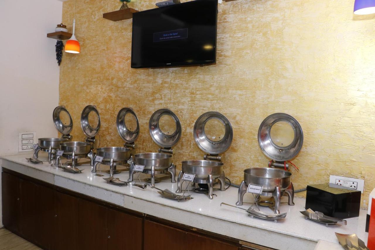 Hotel S C Residency Zirakpur 외부 사진