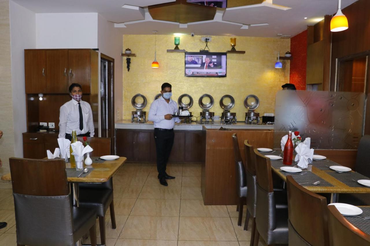 Hotel S C Residency Zirakpur 외부 사진